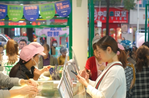 現(xiàn)場(chǎng)人氣照片.png 現(xiàn)場(chǎng)人氣照片.png